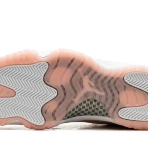 Air Jordan 11 Low WMNS "Legend Pink" Hover Image